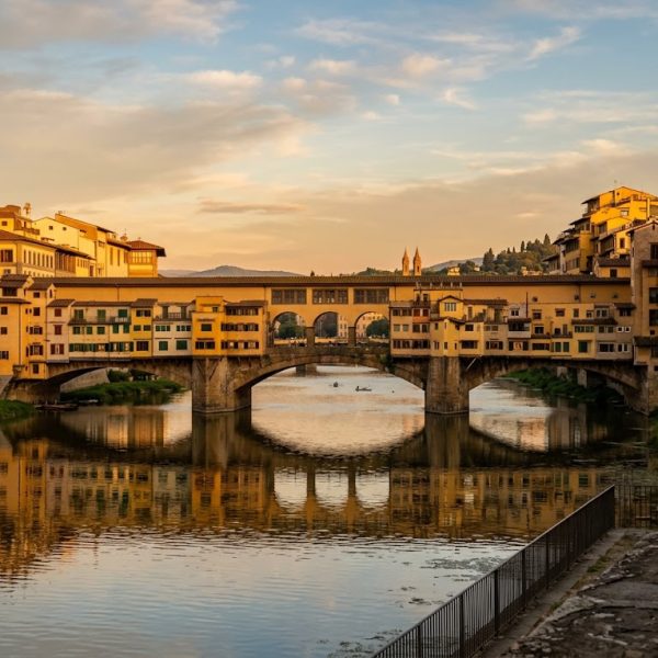 Deutsche Familien entdecken den Ponte Vecchio bei MH Florence